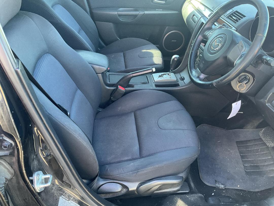 Photo '14' of Mazda Axela