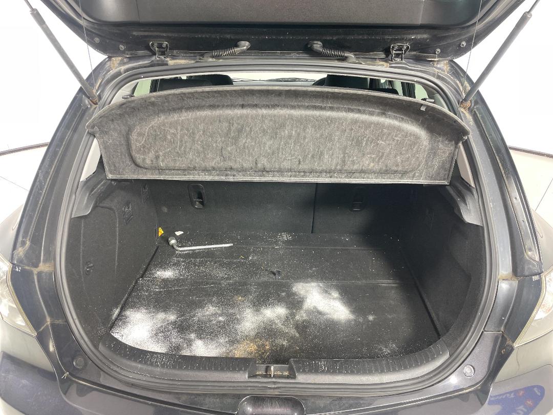 Photo '12' of Mazda Axela