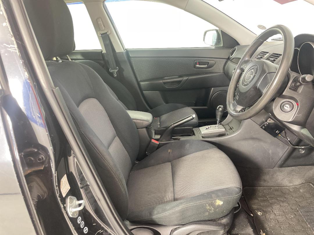 Photo '14' of Mazda Axela