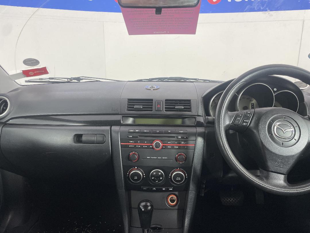 Photo '19' of Mazda Axela