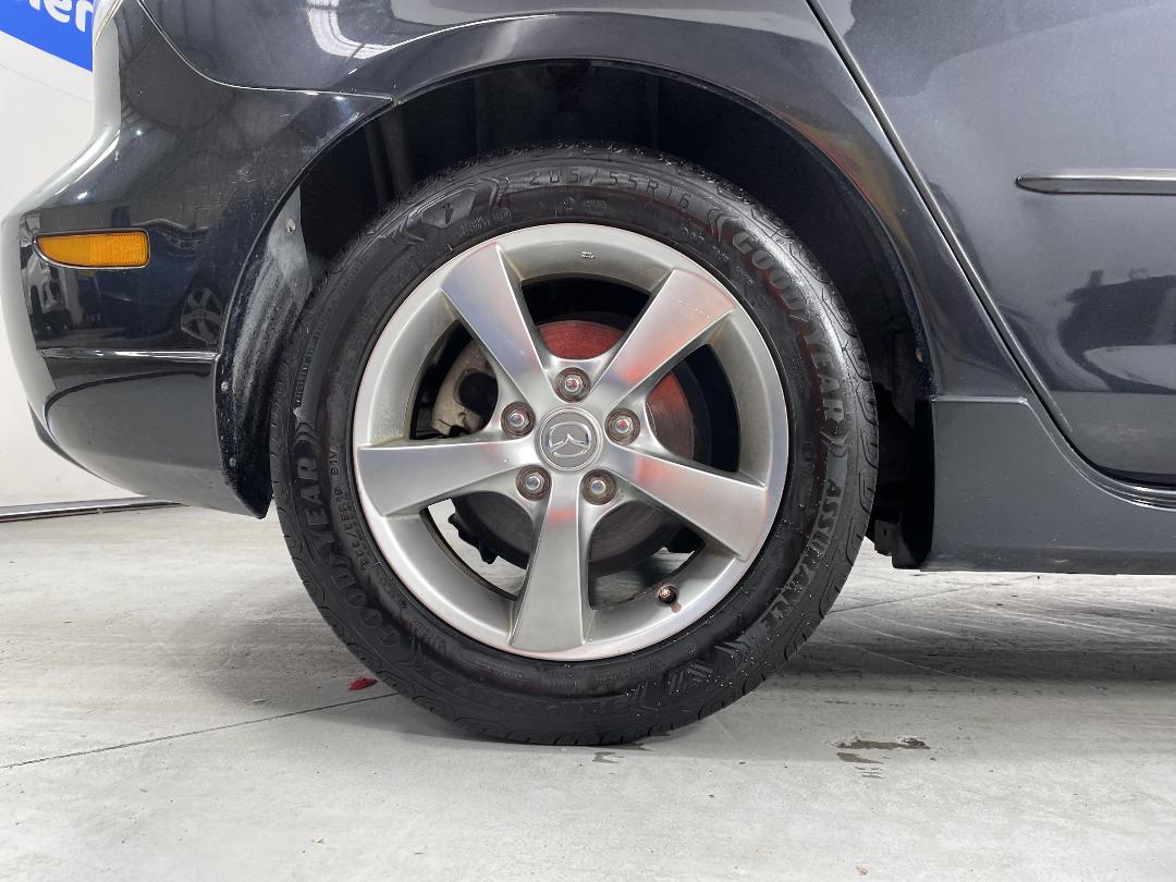 Photo '12' of Mazda Axela Photo '12' of Mazda Axela