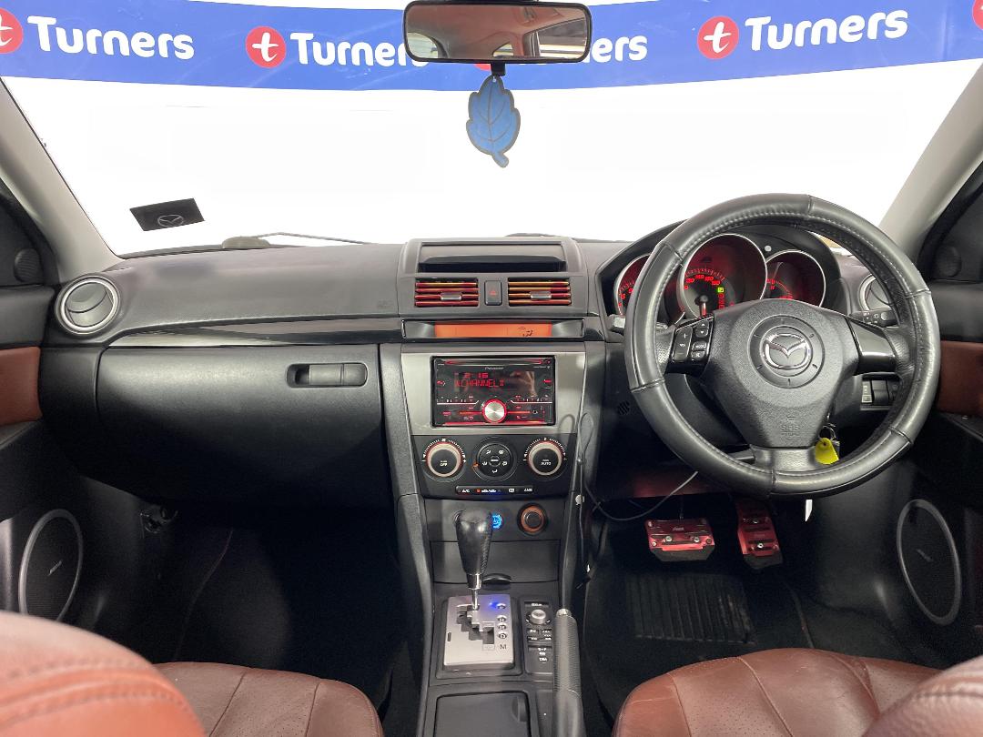 Photo '17' of Mazda Axela Photo '17' of Mazda Axela