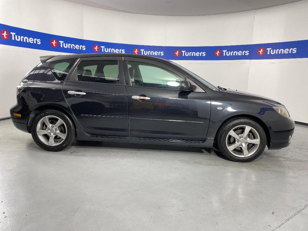 Photo '23' of Mazda Axela Photo '23' of Mazda Axela