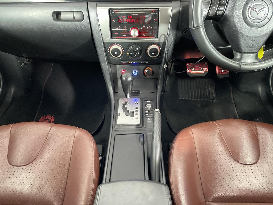 Photo '18' of Mazda Axela Photo '18' of Mazda Axela