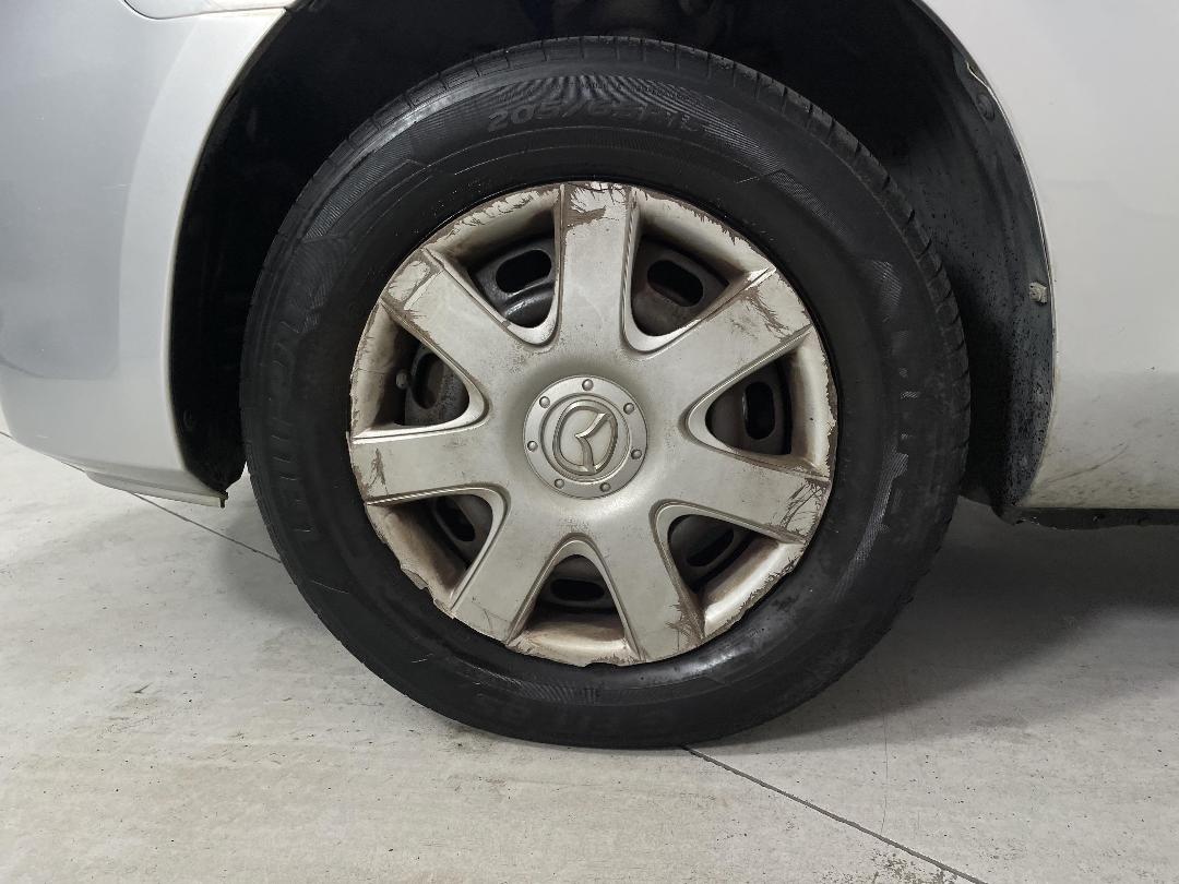 Photo '10' of Mazda Axela