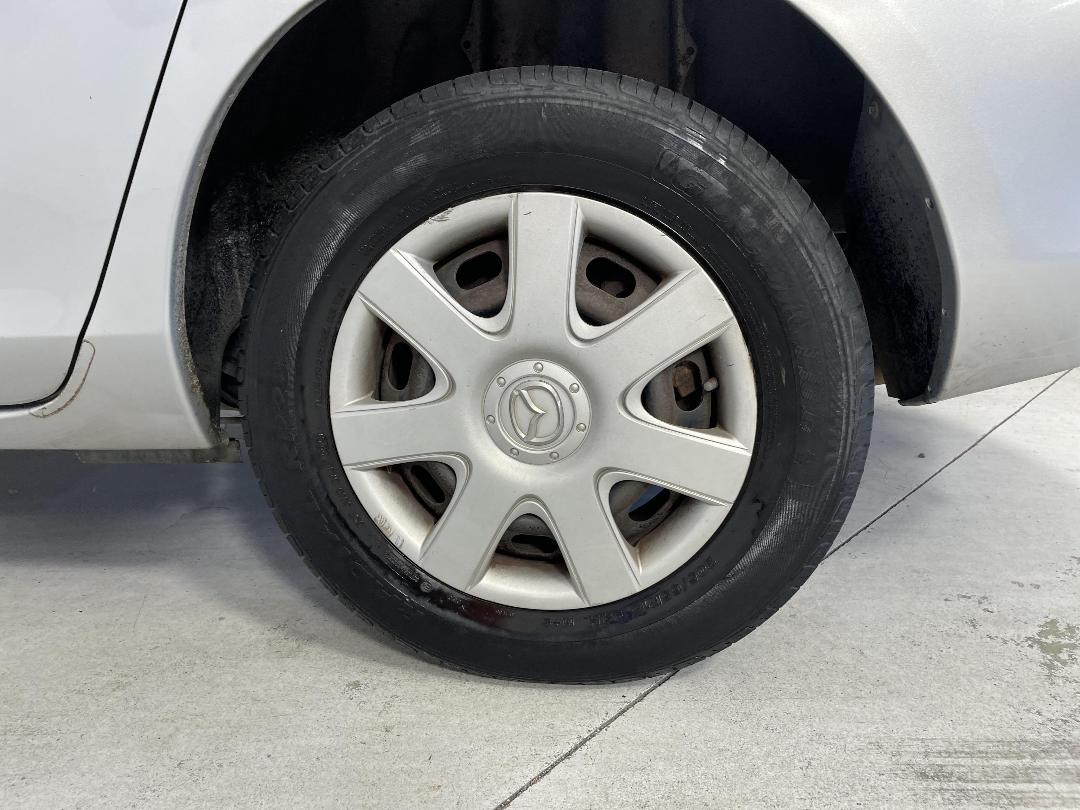 Photo '11' of Mazda Axela