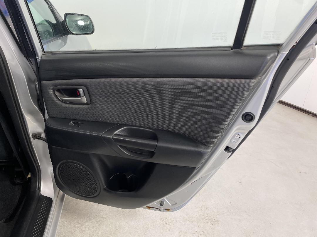 Photo '19' of Mazda Axela