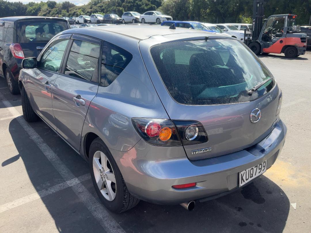 Photo '3' of Mazda Axela