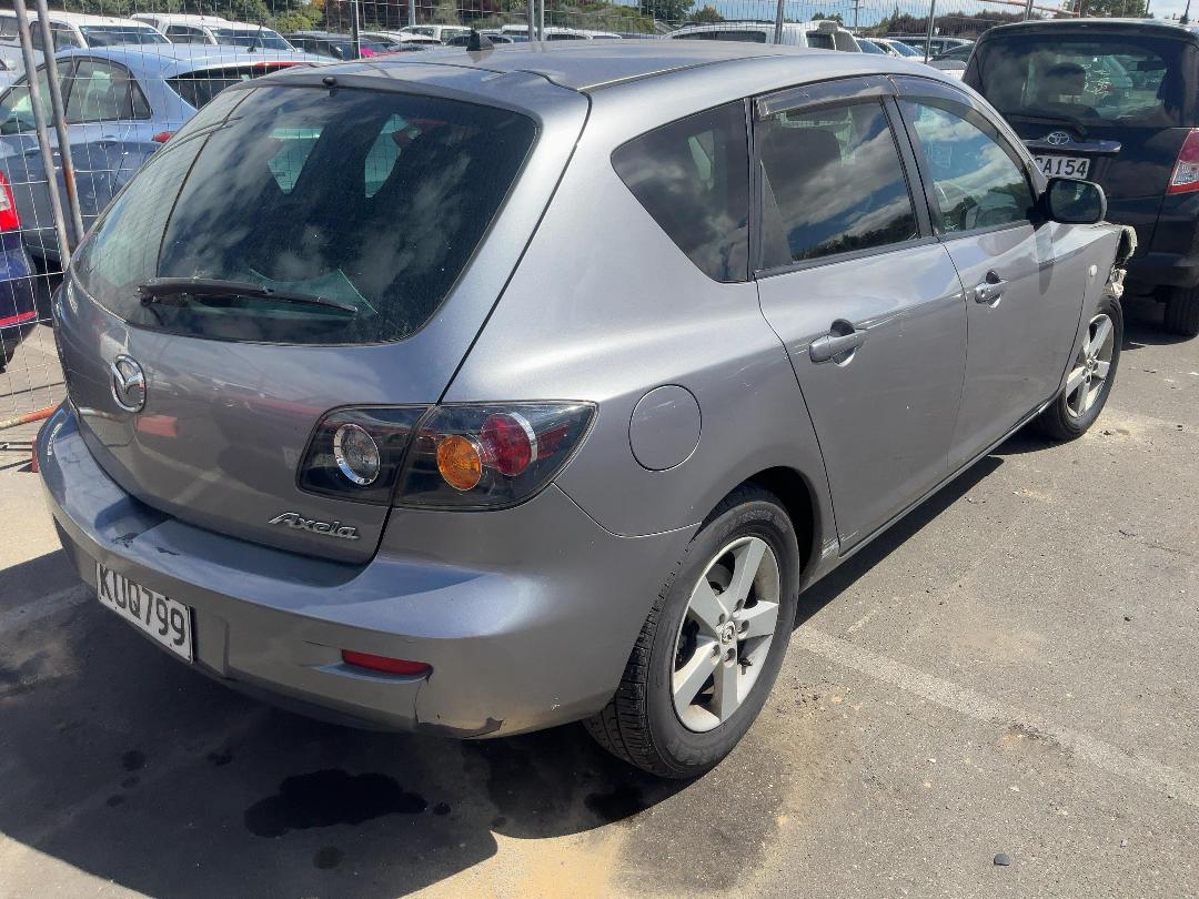 Photo '4' of Mazda Axela