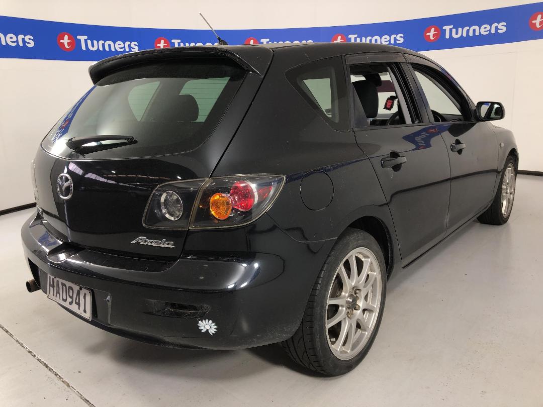 Photo '7' of Mazda Axela