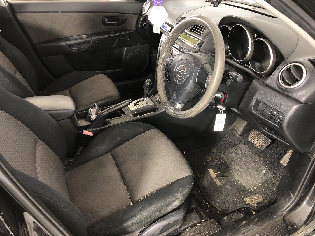 Photo '14' of Mazda Axela