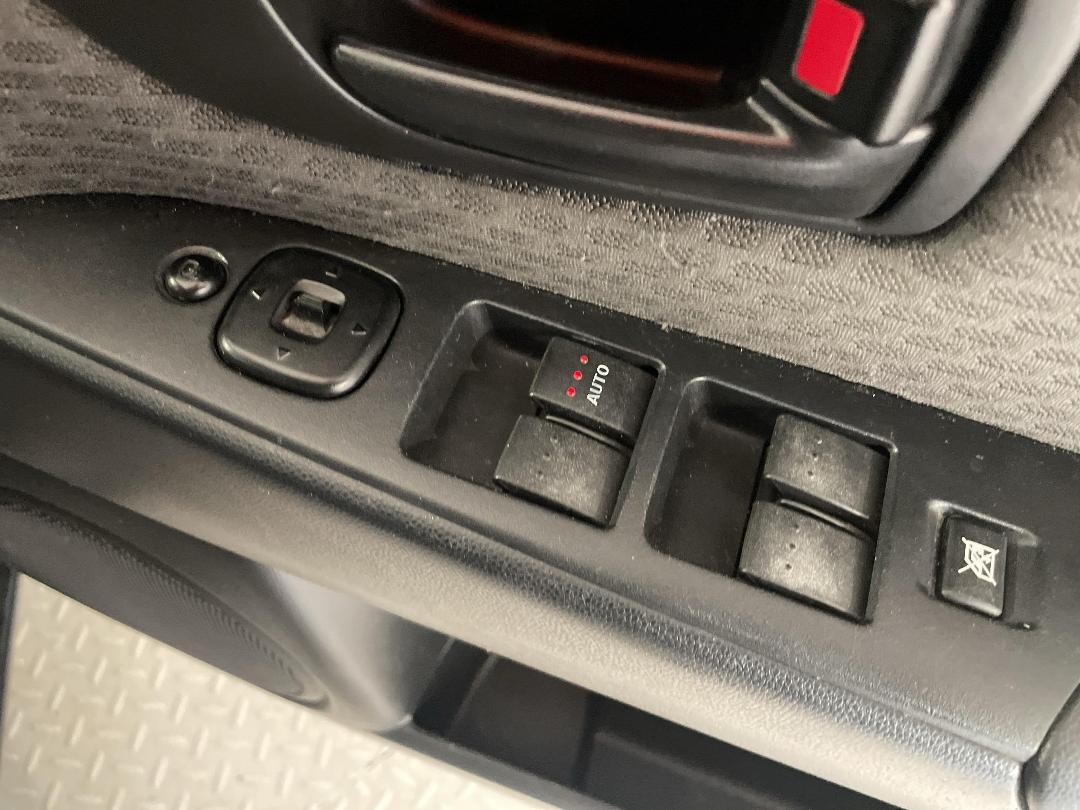 Photo '24' of Mazda Axela