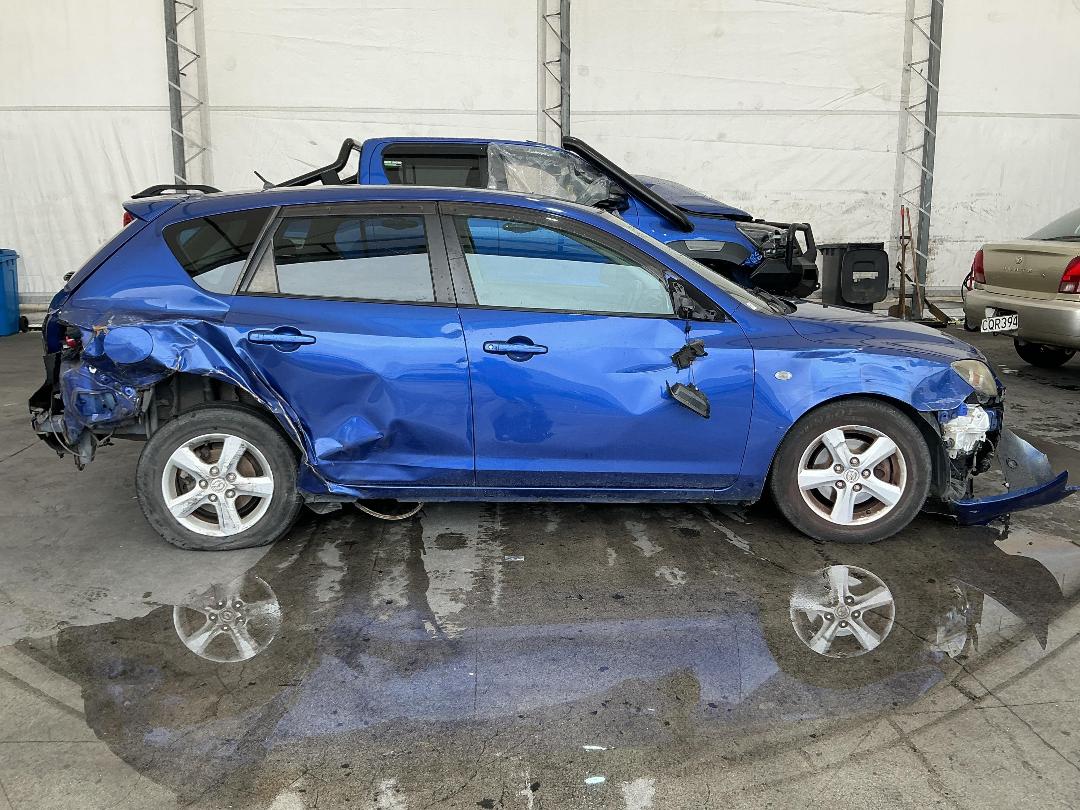 Photo '11' of Mazda Axela Photo '11' of Mazda Axela