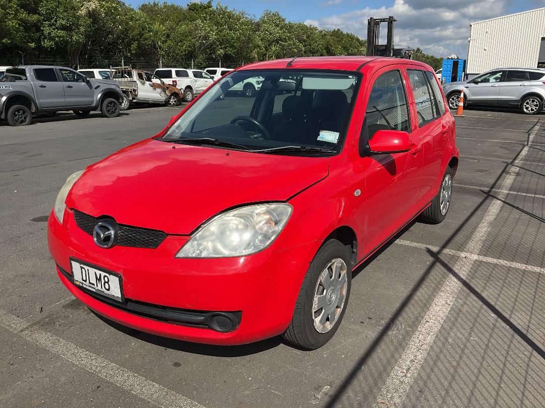 Photo '2' of Mazda Demio Photo '2' of Mazda Demio