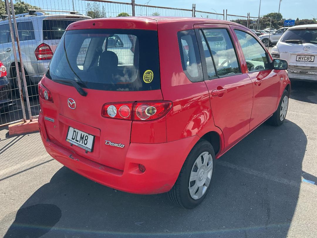 Photo '4' of Mazda Demio Photo '4' of Mazda Demio