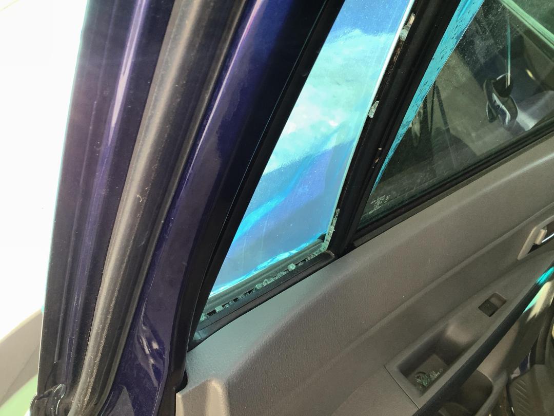 Photo '8' of Mazda Demio Photo '8' of Mazda Demio