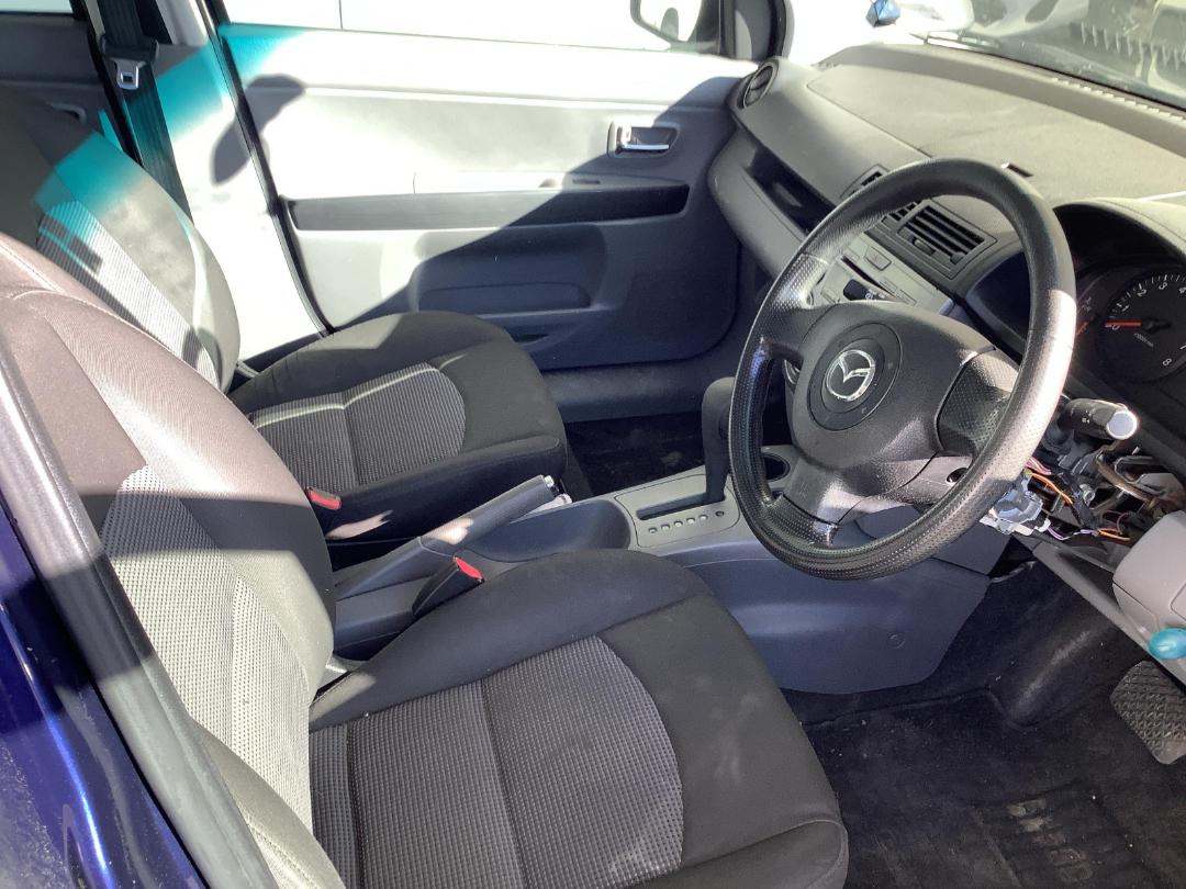 Photo '14' of Mazda Demio Photo '14' of Mazda Demio