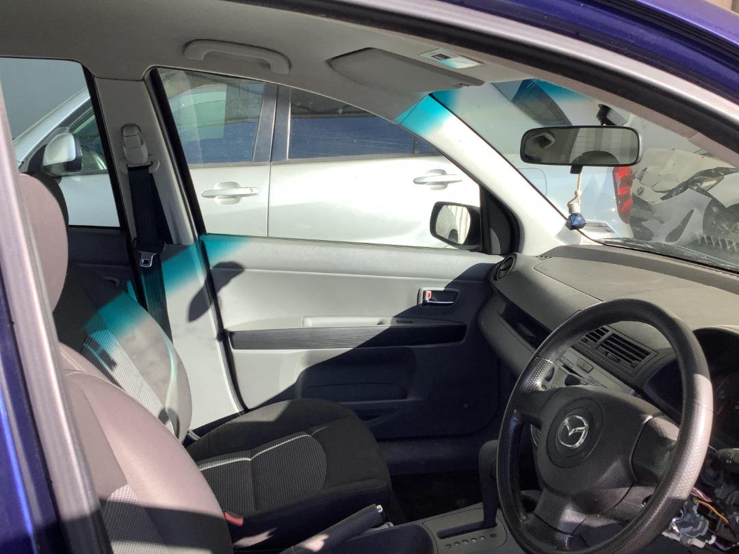 Photo '15' of Mazda Demio Photo '15' of Mazda Demio