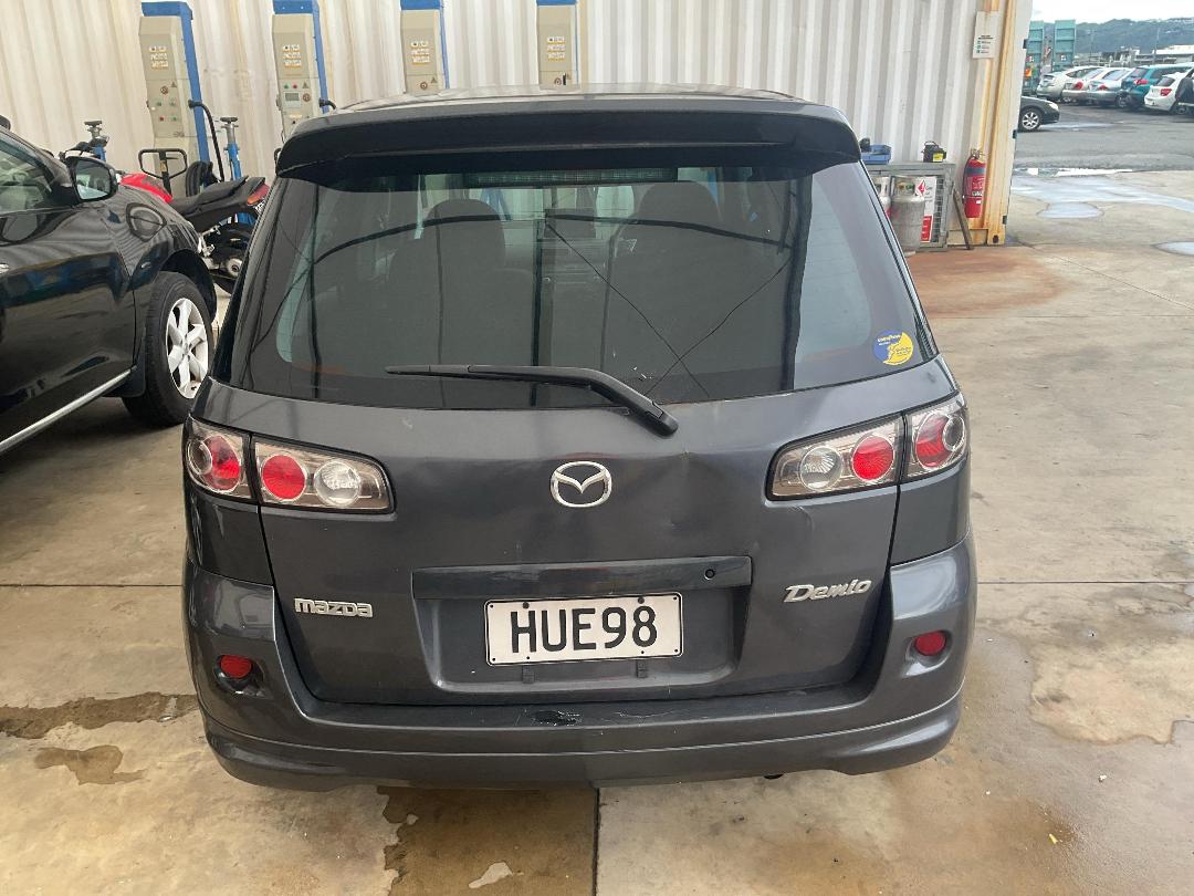 Photo '5' of Mazda Demio 1300 Photo '5' of Mazda Demio 1300