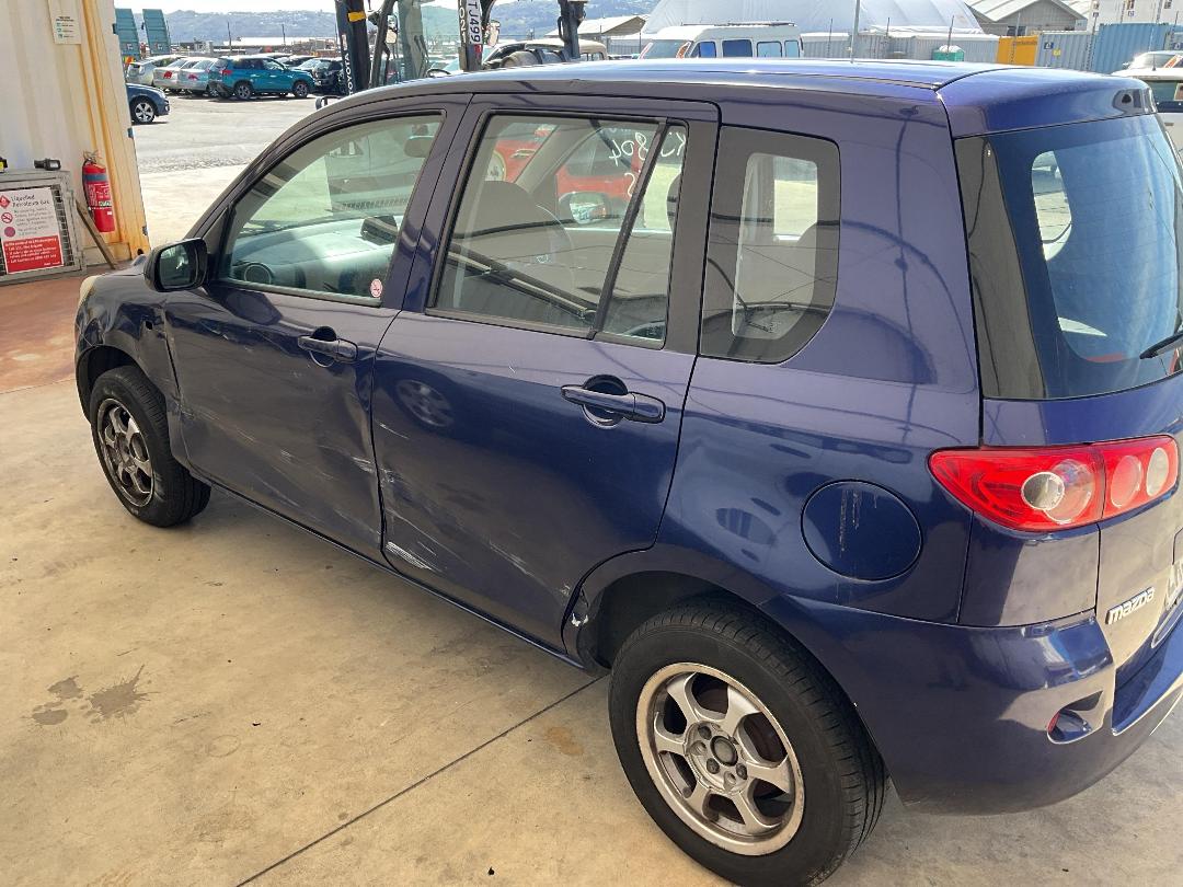 Photo '3' of Mazda Demio Photo '3' of Mazda Demio