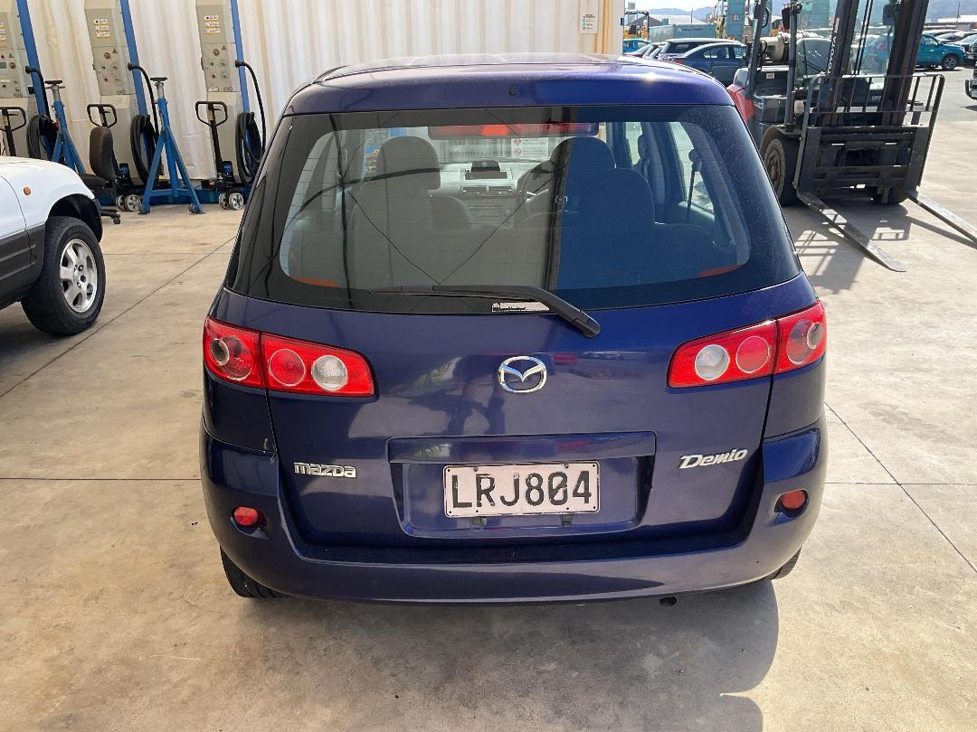 Photo '4' of Mazda Demio Photo '4' of Mazda Demio