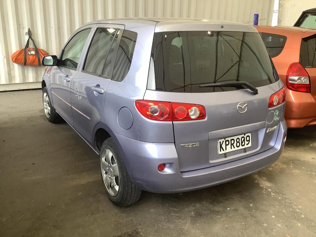 Photo '6' of Mazda Demio Photo '6' of Mazda Demio