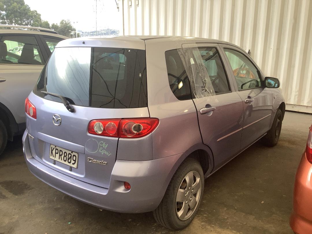 Photo '7' of Mazda Demio Photo '7' of Mazda Demio