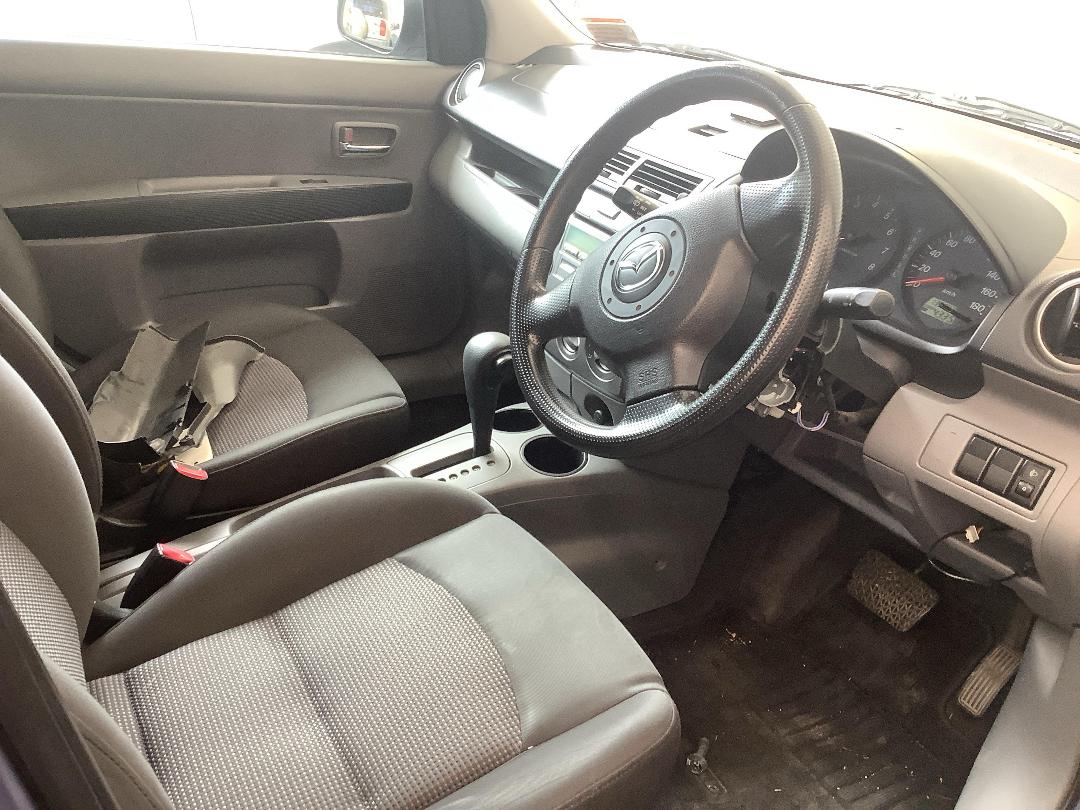 Photo '13' of Mazda Demio Photo '13' of Mazda Demio