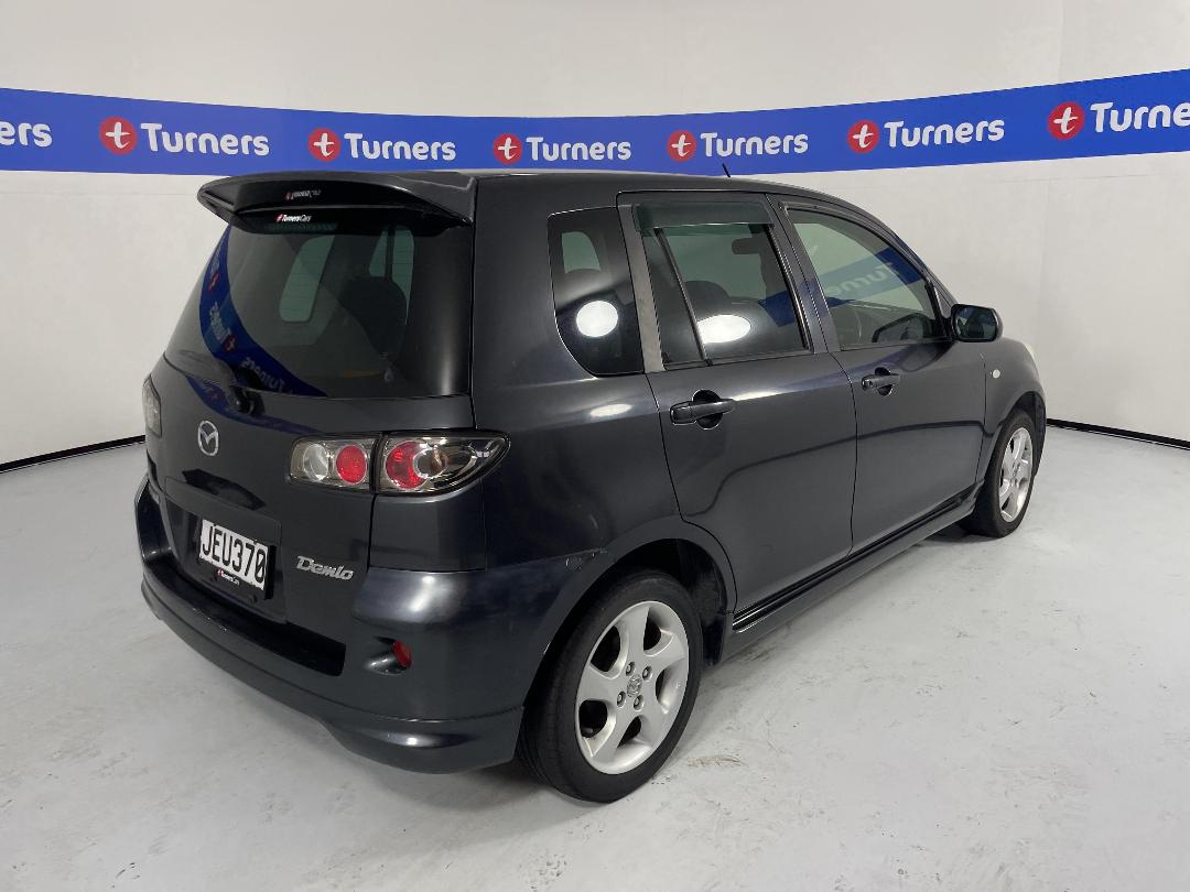 Photo '6' of Mazda Demio Photo '6' of Mazda Demio