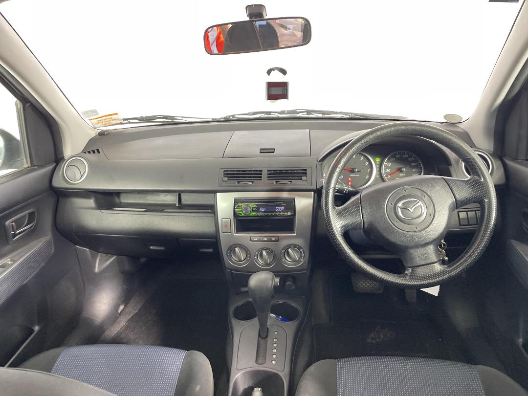 Photo '15' of Mazda Demio Photo '15' of Mazda Demio