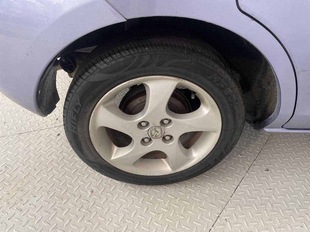 Photo '12' of Mazda Demio