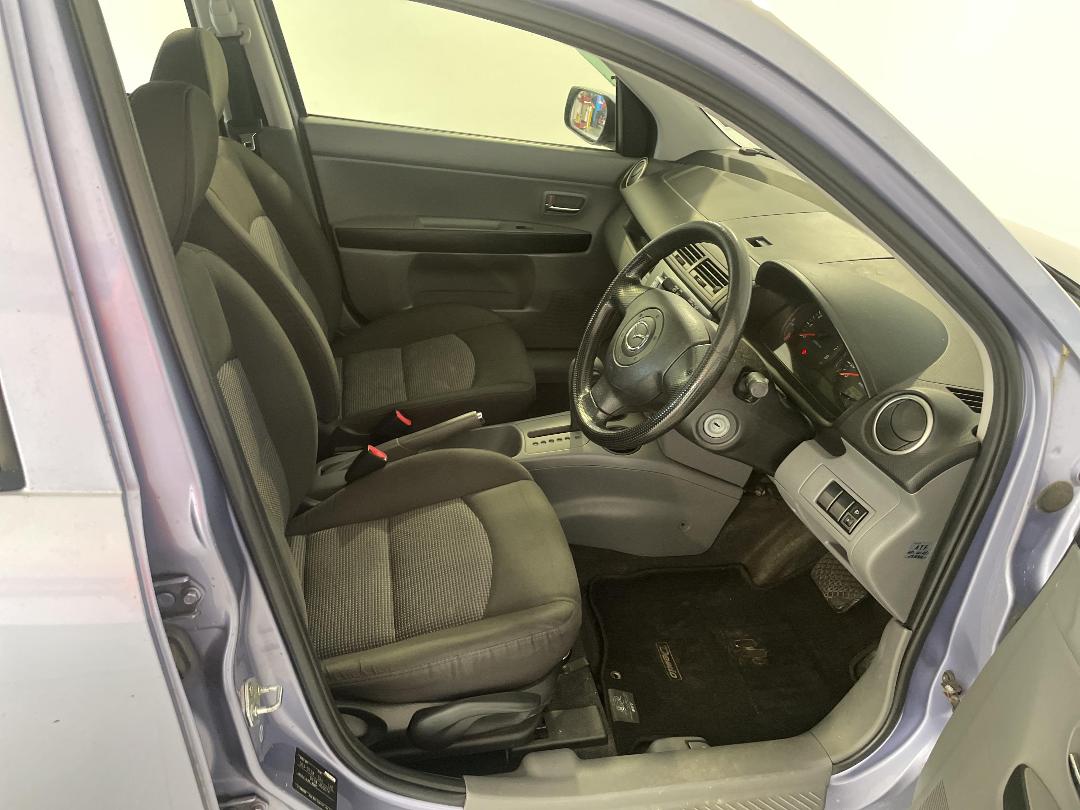 Photo '16' of Mazda Demio