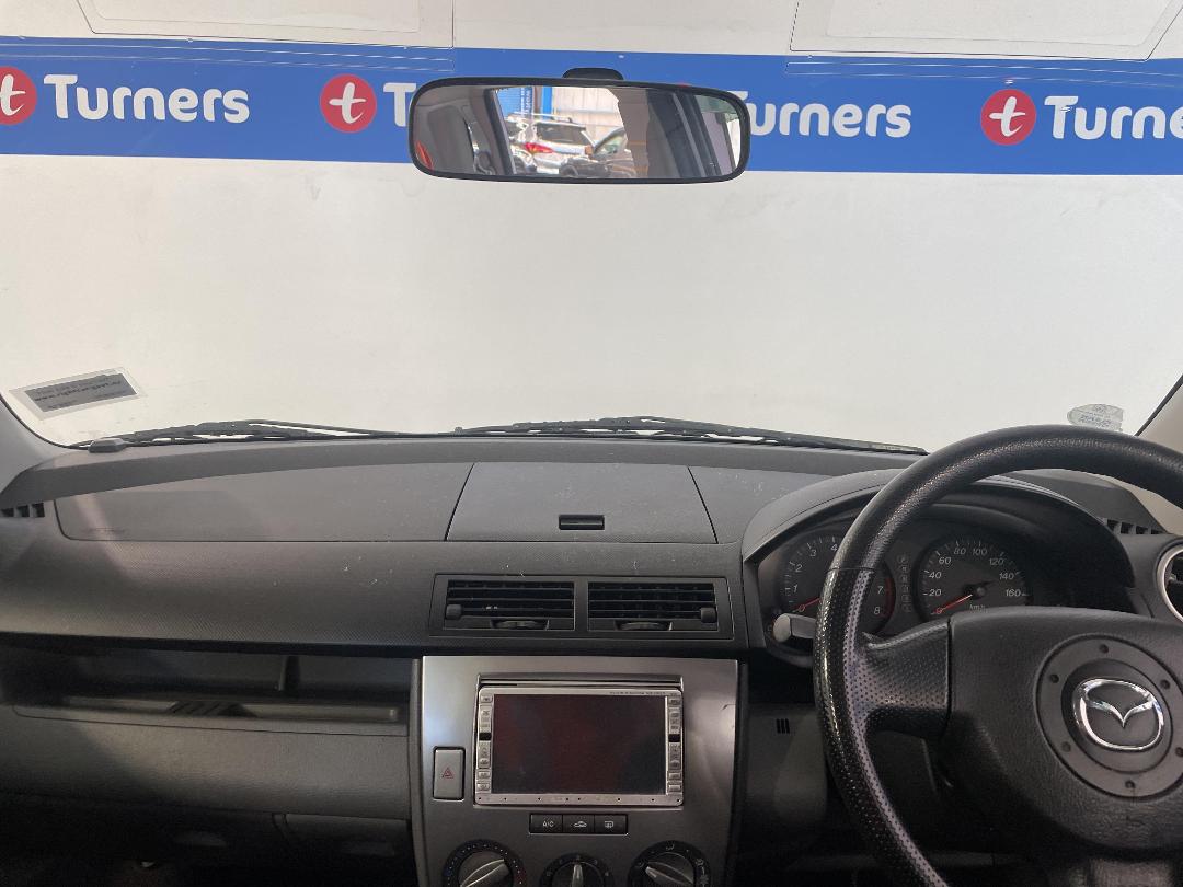 Photo '17' of Mazda Demio