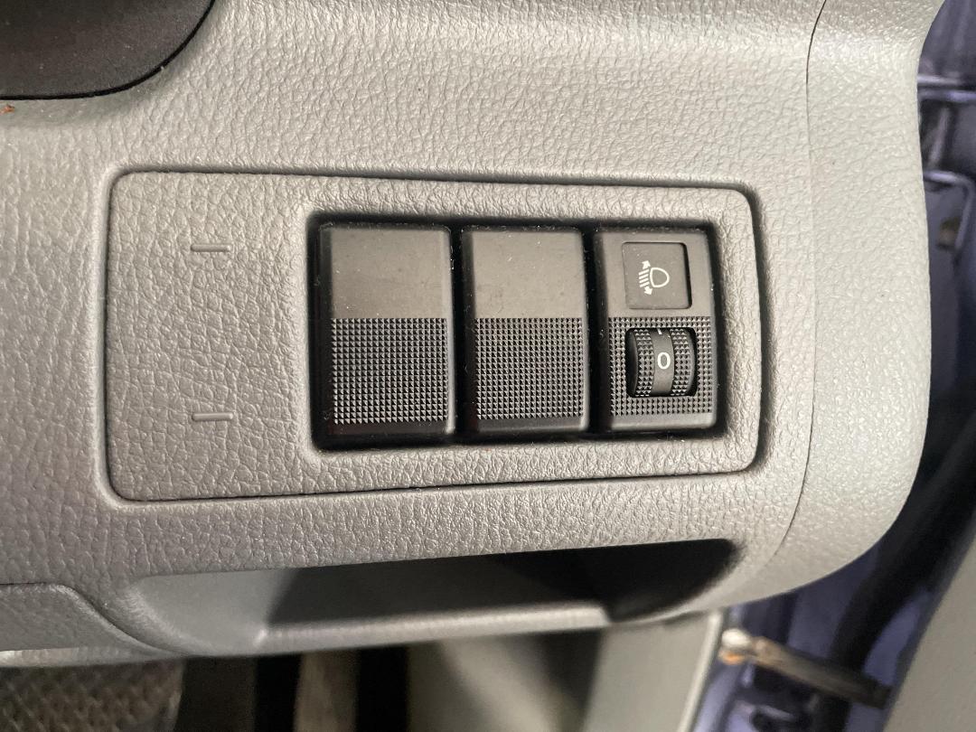 Photo '24' of Mazda Demio