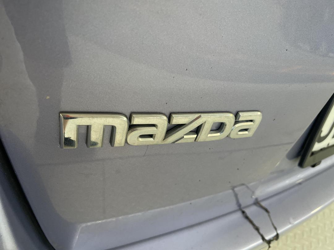 Photo '32' of Mazda Demio