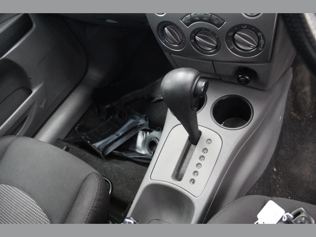 Photo '14' of Mazda Demio Photo '14' of Mazda Demio