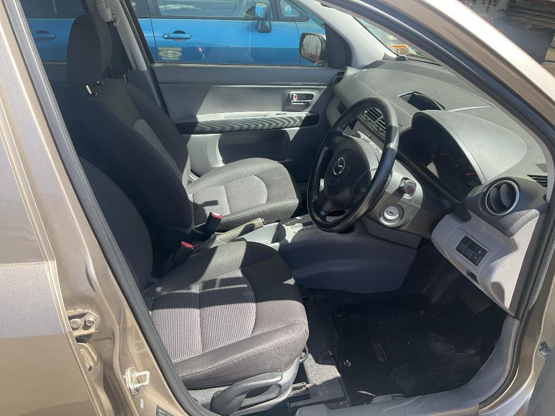 Photo '9' of Mazda Demio