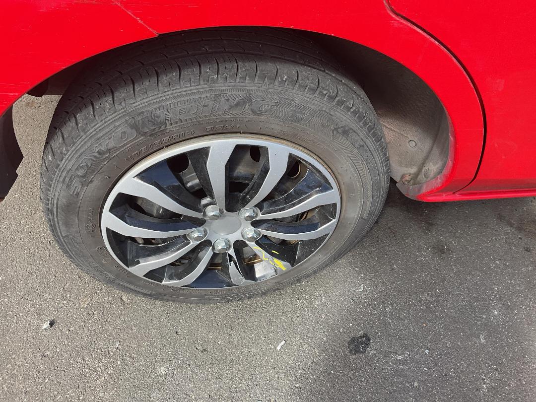 Photo '5' of Mazda Demio Photo '5' of Mazda Demio