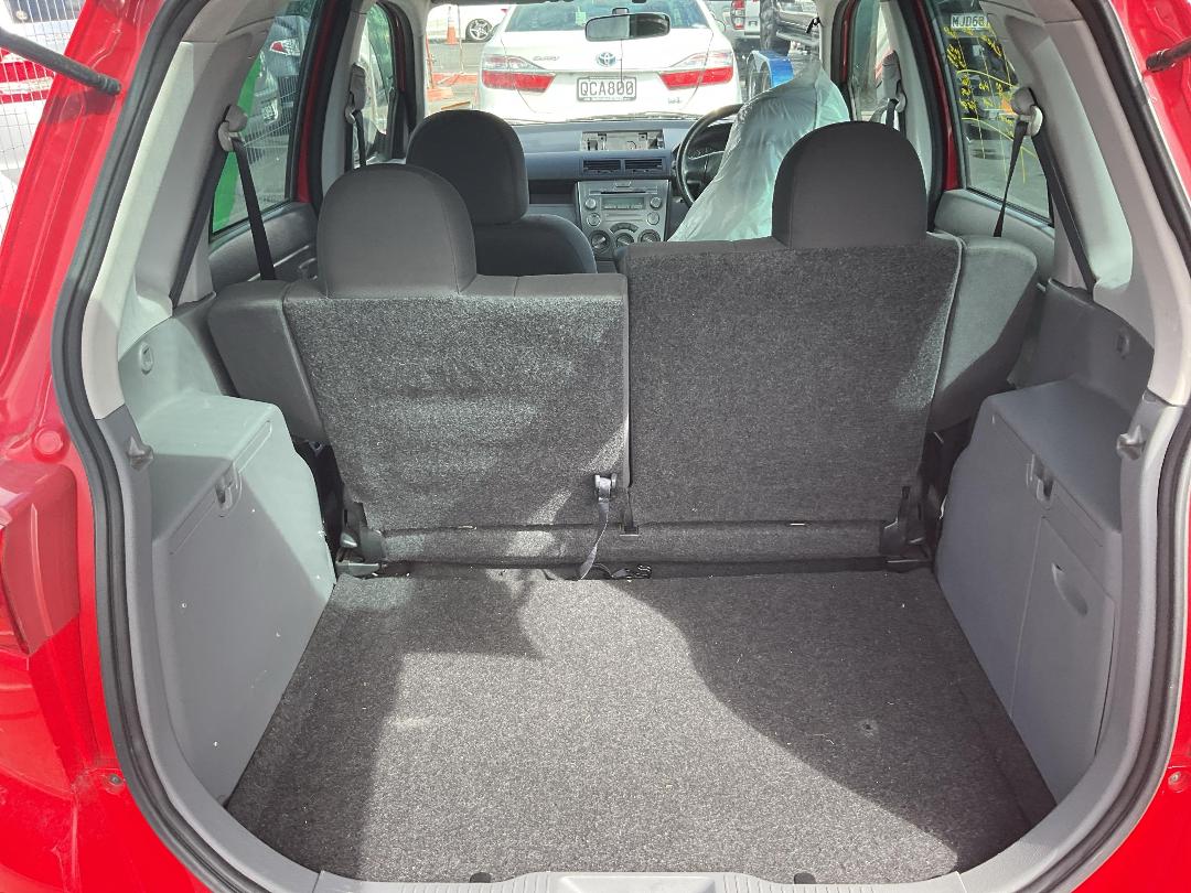 Photo '6' of Mazda Demio Photo '6' of Mazda Demio