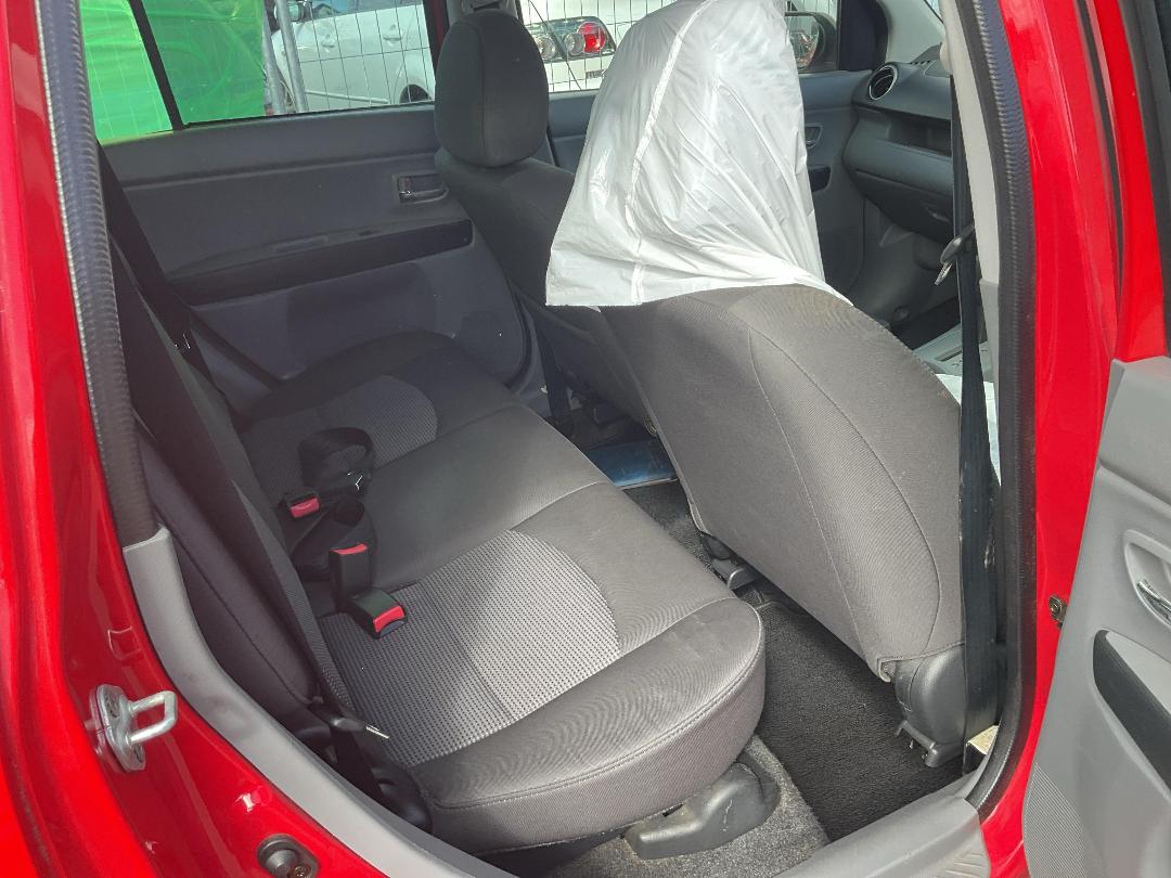 Photo '11' of Mazda Demio Photo '11' of Mazda Demio