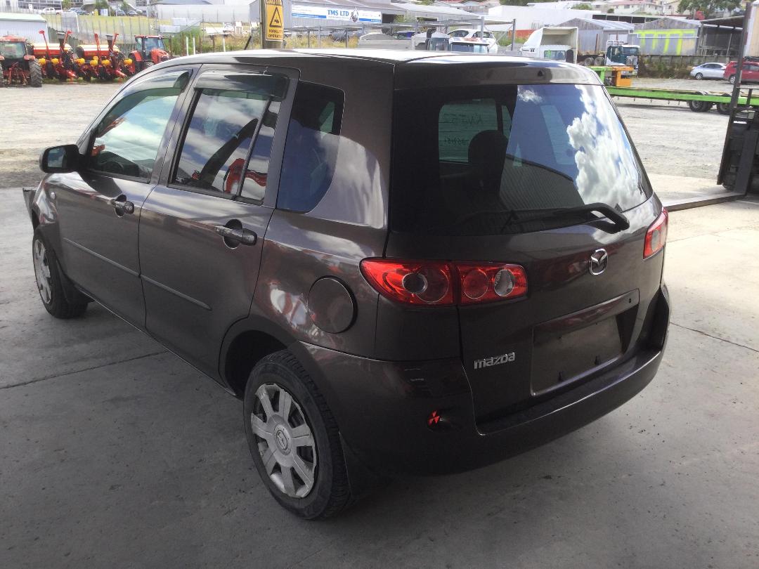 Photo '5' of Mazda Demio