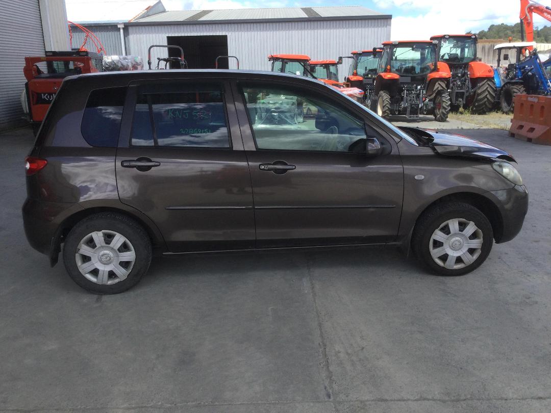 Photo '8' of Mazda Demio