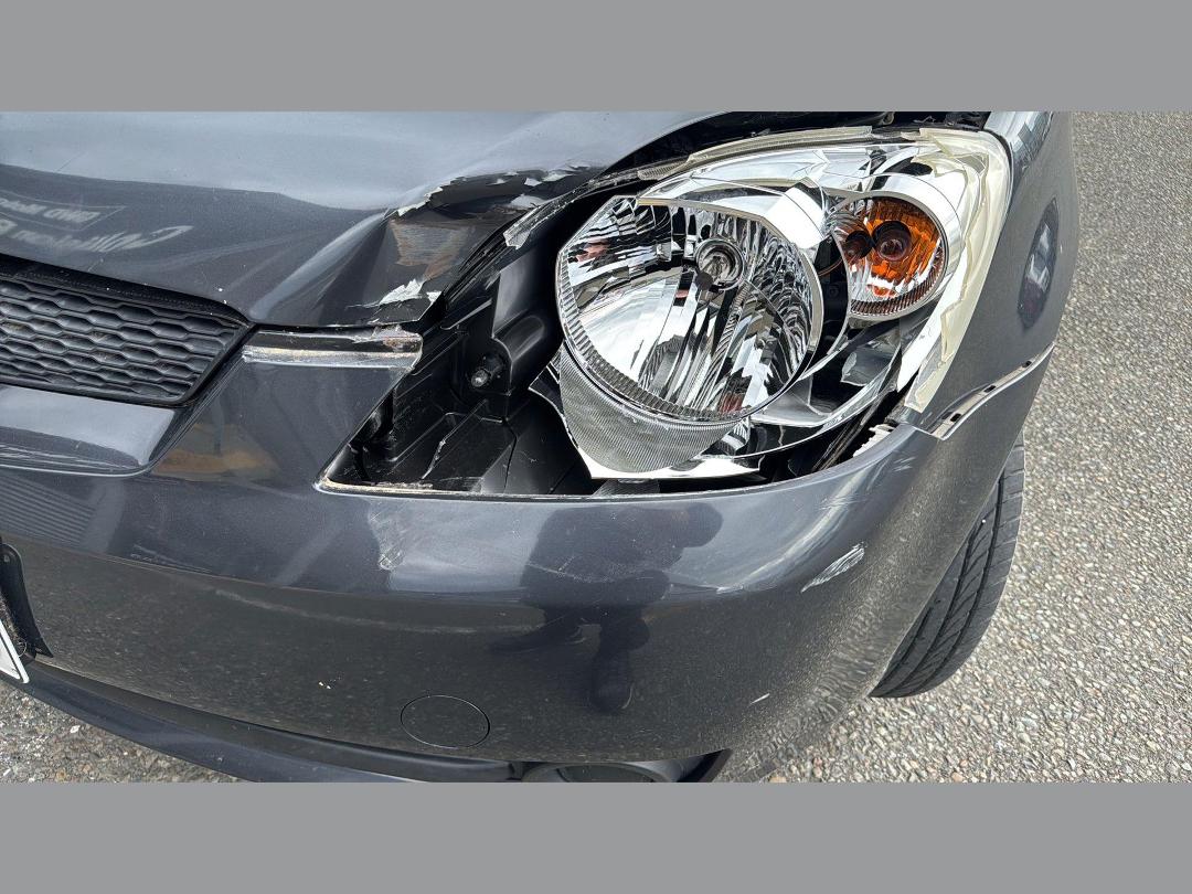 Photo '9' of Mazda Demio