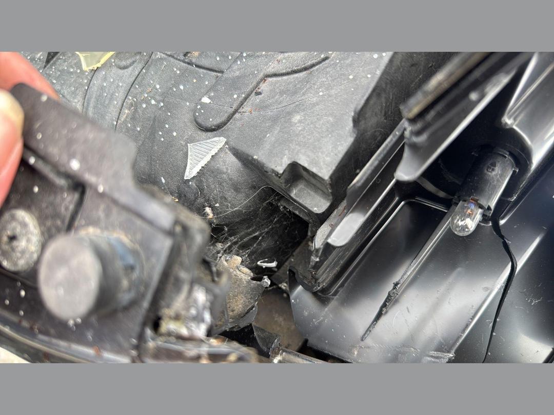 Photo '14' of Mazda Demio