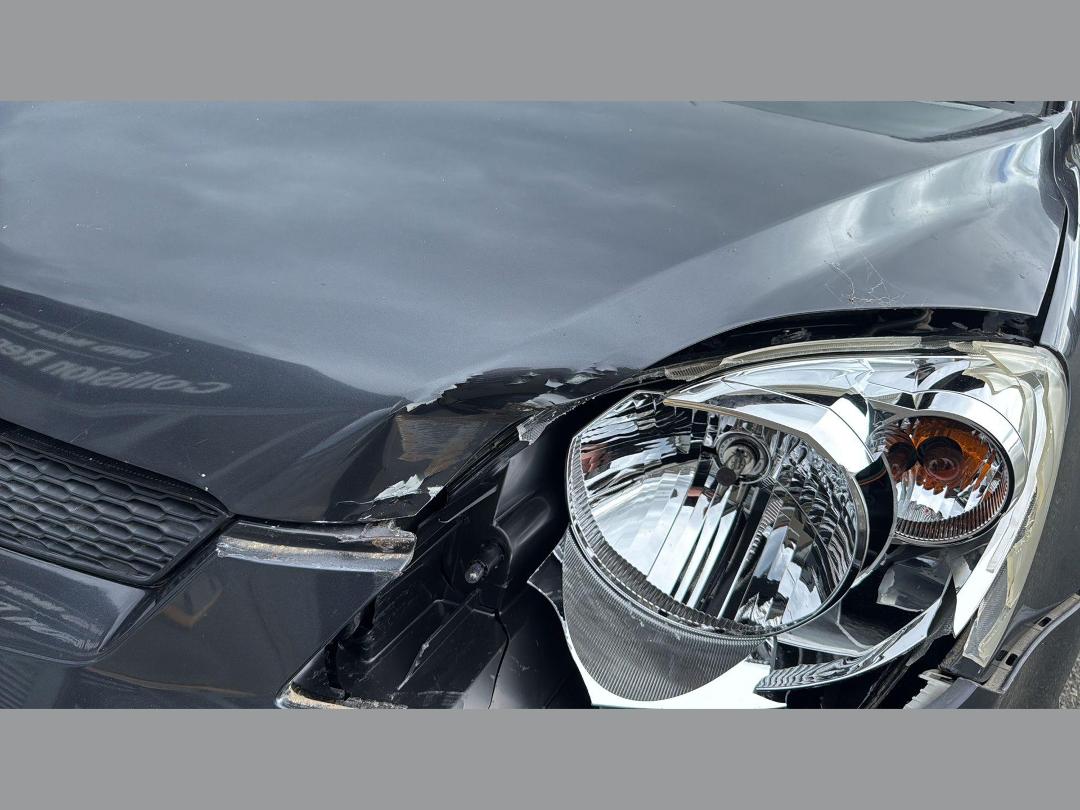 Photo '6' of Mazda Demio