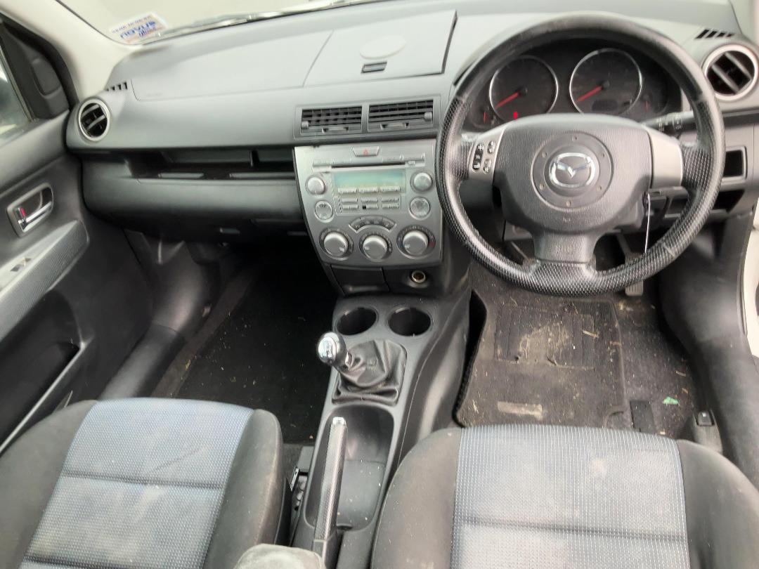 Photo '9' of Mazda Demio Photo '9' of Mazda Demio