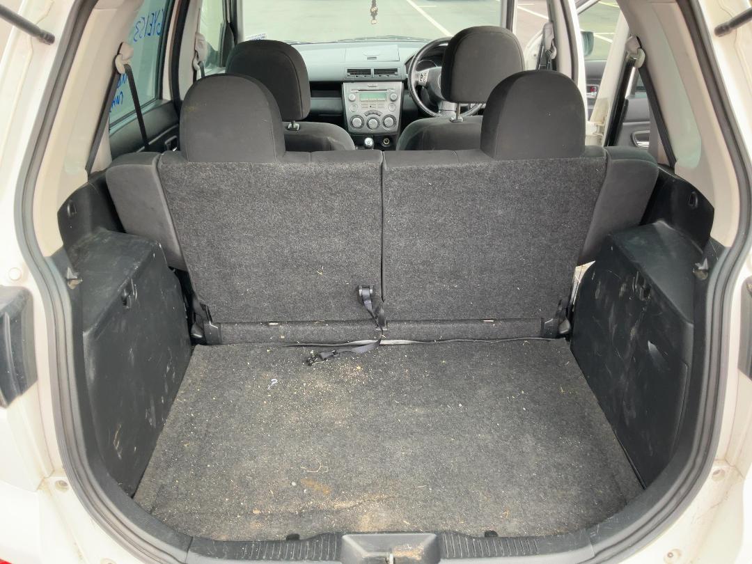 Photo '11' of Mazda Demio Photo '11' of Mazda Demio