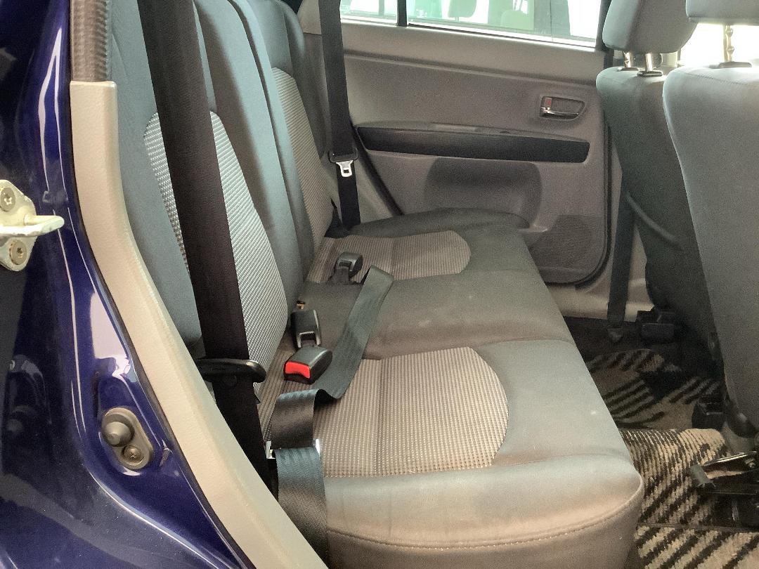 Photo '9' of Mazda Demio Photo '9' of Mazda Demio