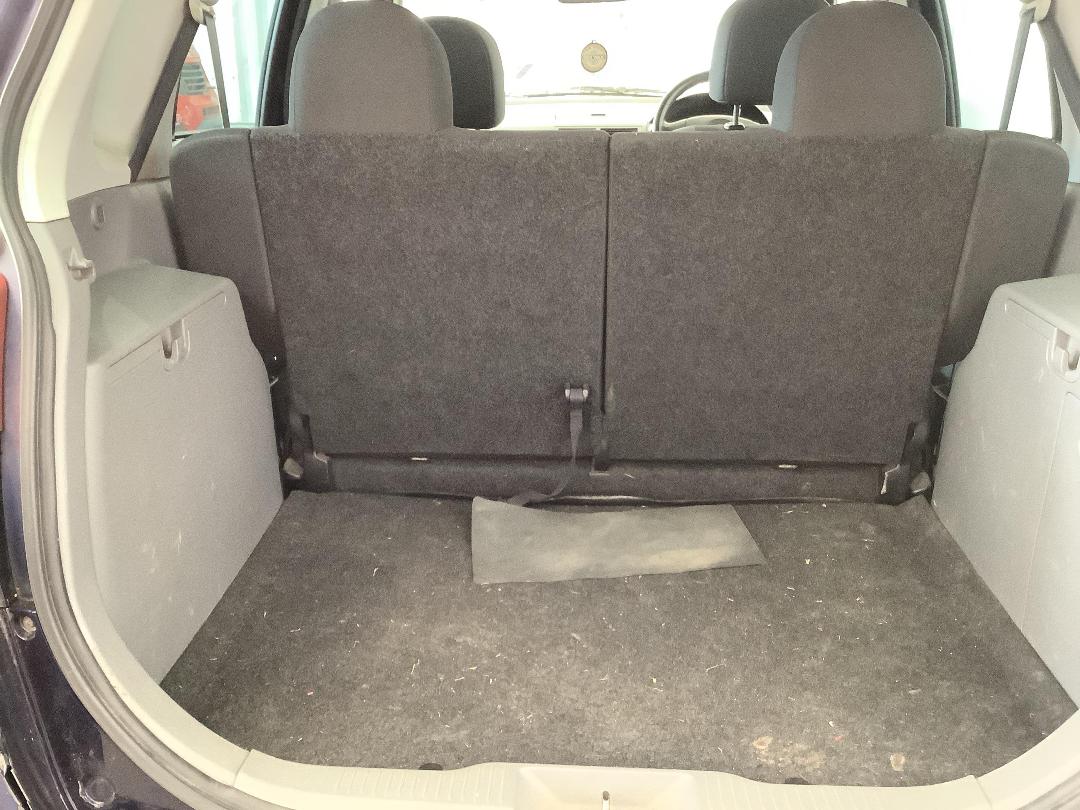 Photo '8' of Mazda Demio Photo '8' of Mazda Demio