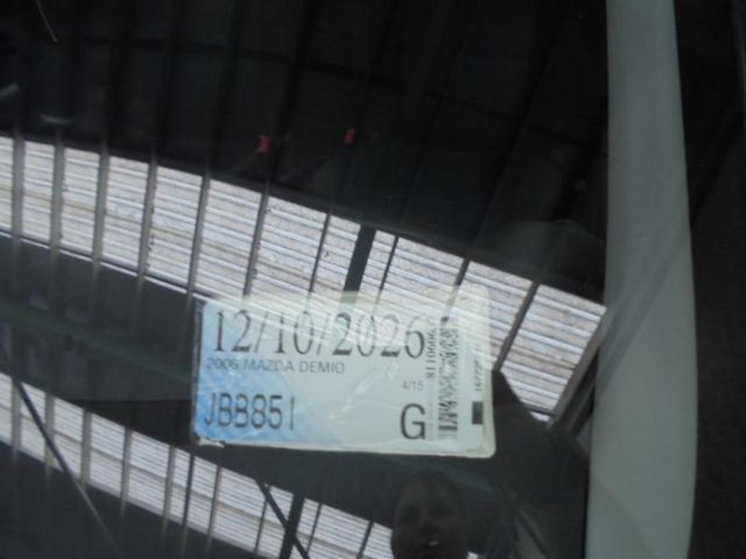 Photo '4' of Mazda Demio Photo '4' of Mazda Demio